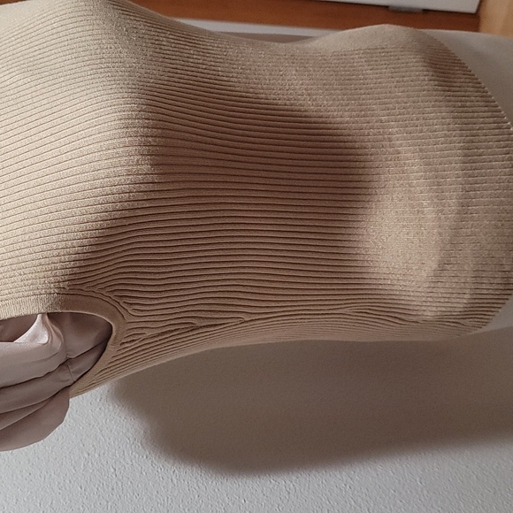 Vintage Brown Large Scoop Neck Sweater Vest Classic Casual Minimalist Streetwear - Picture 5 of 12